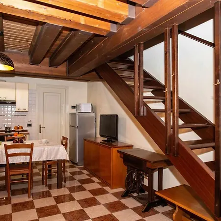 Apartment Ca Raffaello Lovely House Near Venice *